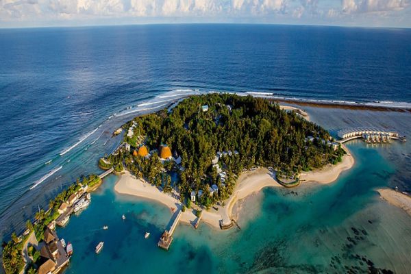 Holiday Inn Resort Kandooma Maldives